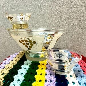 Vintage MCM Anchor Hocking Grape Design Chip & Dip Set